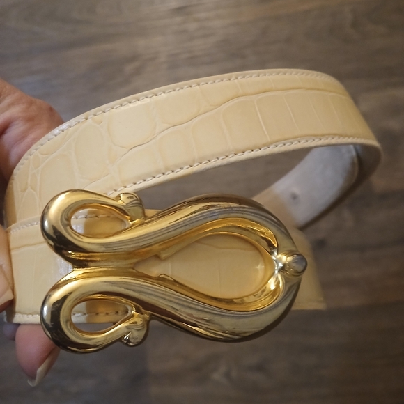 Vintage Escada Gold Buckle Exotic Belt. Made in Italy - Picture 5 of 16